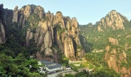 三清山旅游爆料事件视频,视频揭露景区不文明现象引发热议